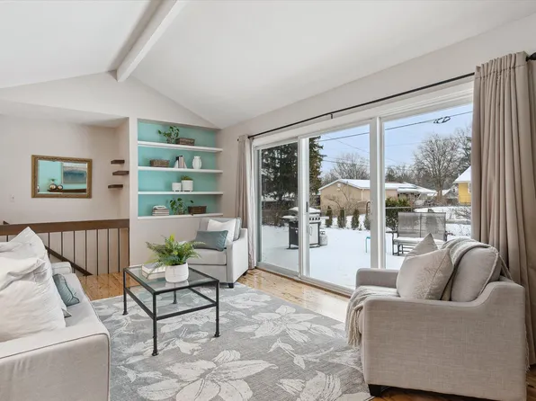 2110 Fulmer Ct, Ann Arbor, MI 48103