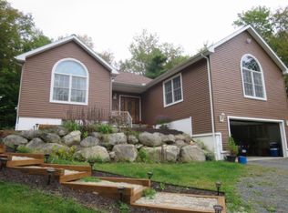 9 Lynes Rd, Chester, MA 01011