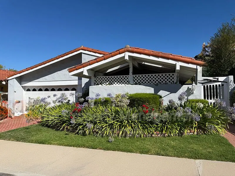 2 bed, 2.0 bath, 1948 sqft, $5,500 — Photo 1