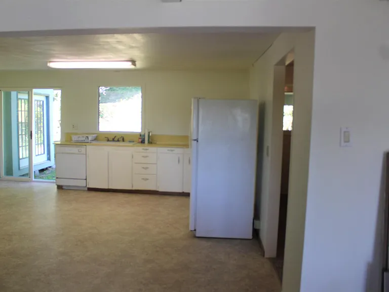 1523 Yaquina Bay Rd — Photo 8