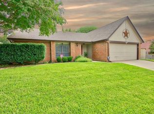 3404 Ridge Haven Cir, Bedford, TX 76021