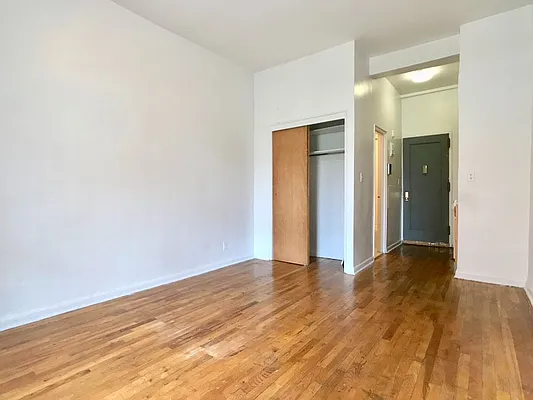 Rented by Sovereign Associates | media 2