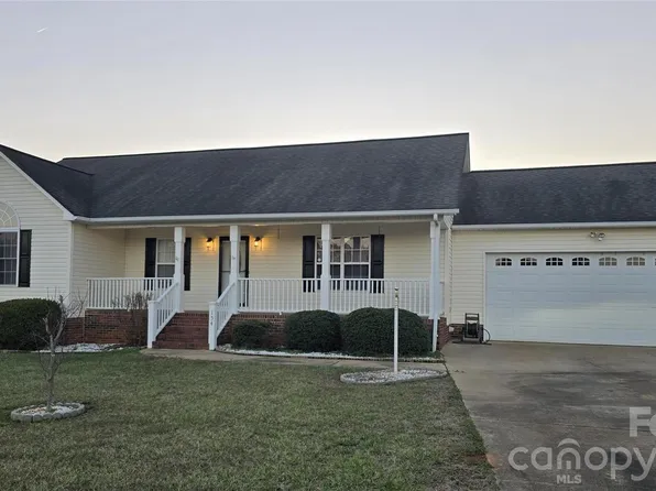 154 Westover Dr, Lincolnton, NC 28092