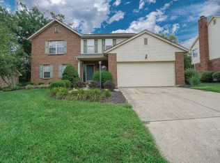 834 Braemore Ln, Cincinnati, OH 45233