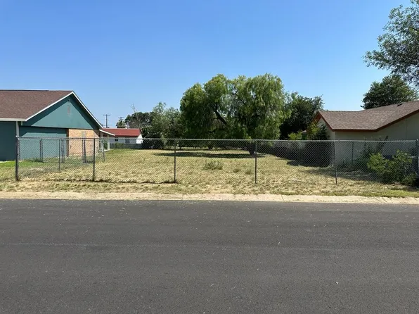 2217 Guerrero St, Laredo, TX 78043