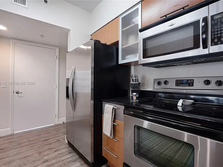 1750 N Bayshore Dr #1405 — Photo 11
