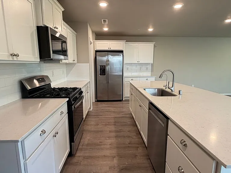 3560 Hoffman Hill Blvd — Photo 4