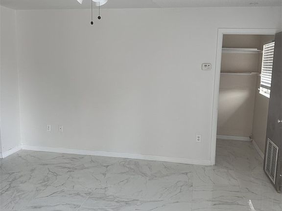 3rd image of 5620/5622 8th Ave