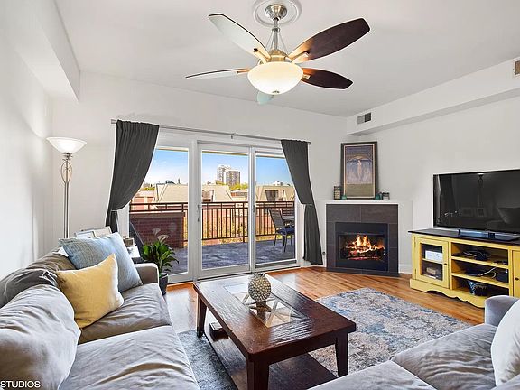 5th image of 437 W North Ave APT 401