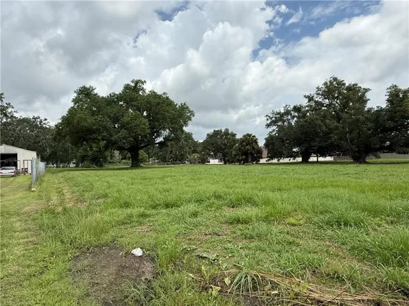 Oak Tree Rd, Belle Chasse, LA 70037