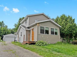 10274 Nine Mile Rd, Whitmore Lake, MI 48189