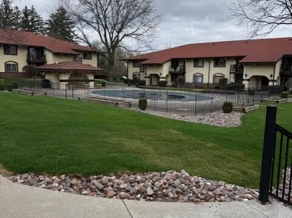 N82W13520 Fond Du Lac AVENUE #C-204, Menomonee Falls, WI 53051