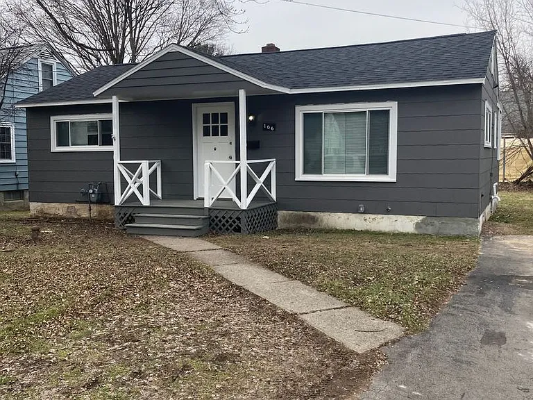 106 Hoover Dr — Photo 1