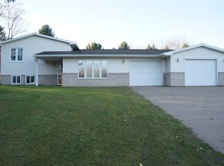 N5441 Holley Dr, Onalaska, WI 54650