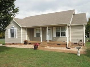 3876 Hearthstone Dr, Chapel Hill, TN 37034