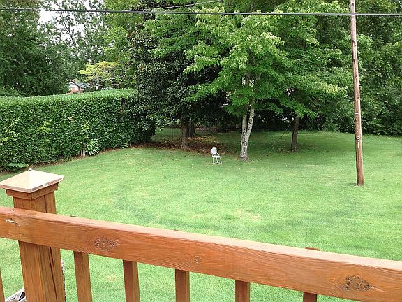 4th image of 1720 Skyline Dr