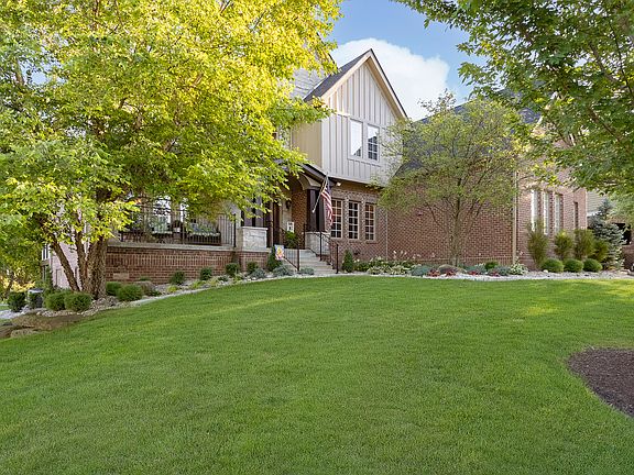 2nd image of 5075 Sweetwater Dr