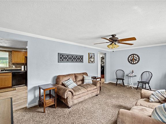 3rd image of 620 Charlotte Dr