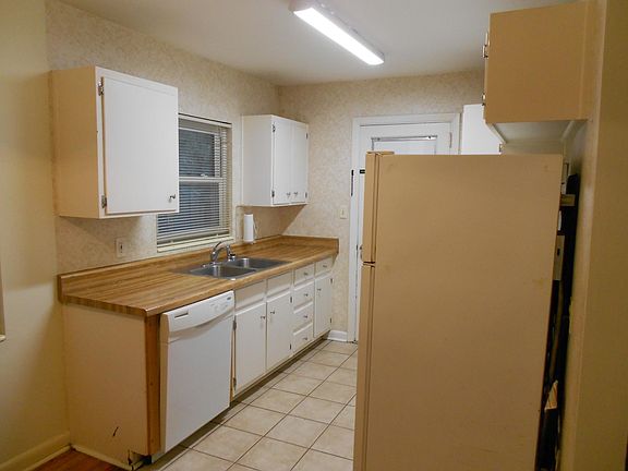 5th image of 1102 Marys Dr