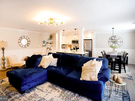 3rd image of 101 Carols Pl APT 31