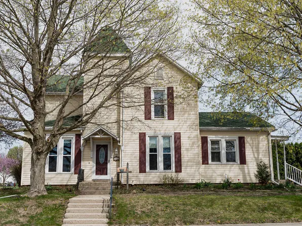 301 E Mechanic St, Wapakoneta, OH 45895