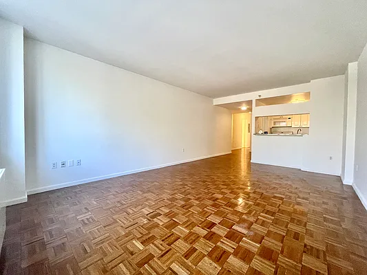 Rented by Addison Property Group | media 14