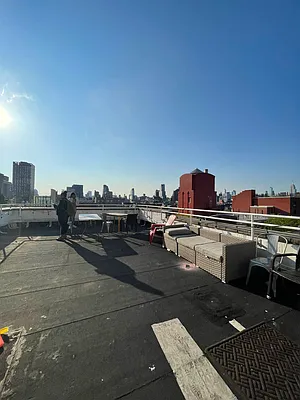 Rented by Safdie Realty Group | media 26