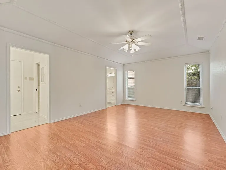 6943 Mill Falls Dr — Photo 12