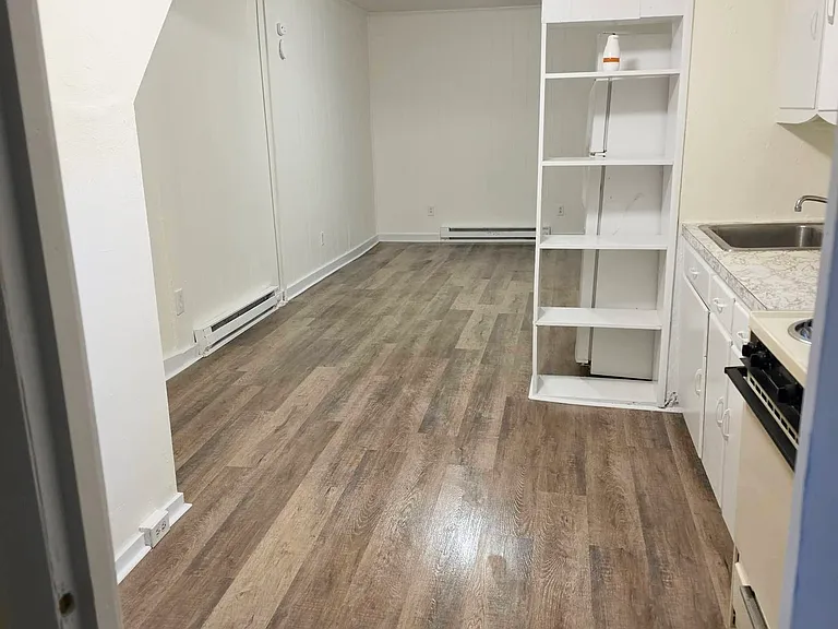 435 S George St #1R — Photo 6