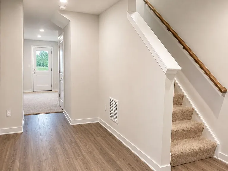 105 Boone Ct — Photo 14