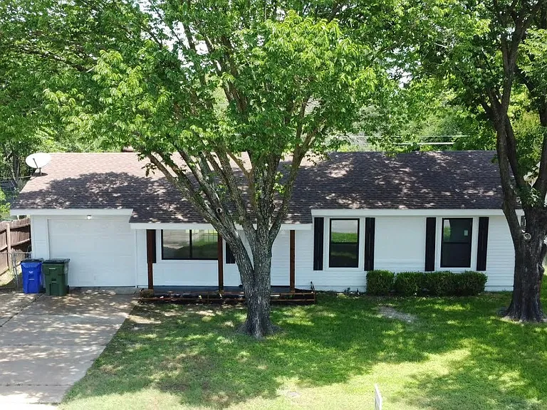 11221 Trail Ln — Photo 7