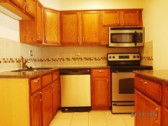 5th image of 1029 Des Plaines Ave APT 508