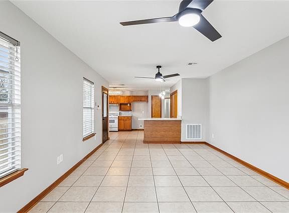 3rd image of 7252 Warfield St