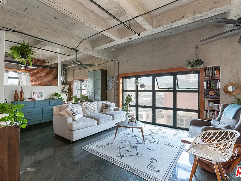 100 W 5th St #3A — Photo 3