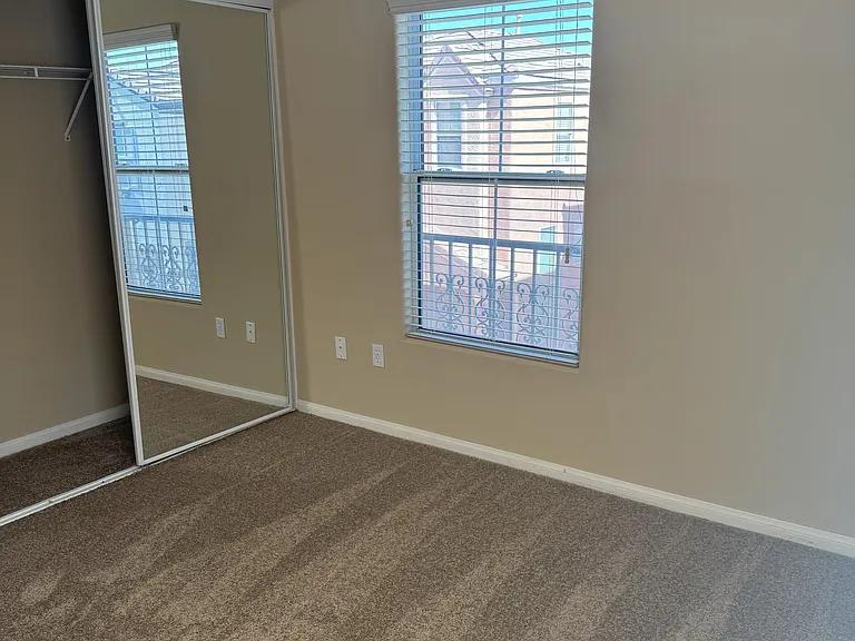10633 Chestnut Timber Ct — Photo 12