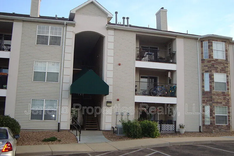 12208 W Dorado Pl #201