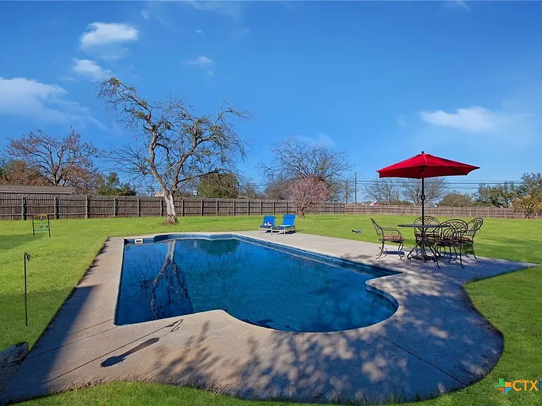 203 Bella Vista Cir — Photo 3