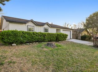 824 W Embercrest Dr, Arlington, TX 76017