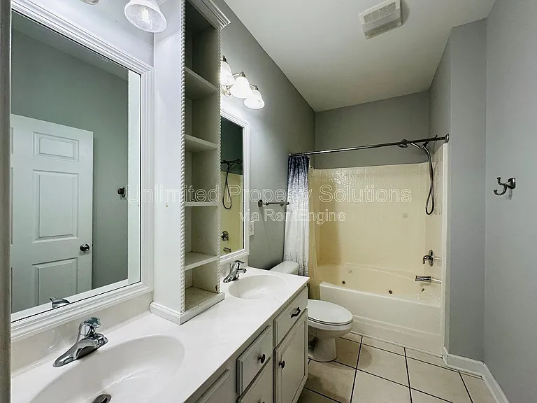 5244 Christian Dr — Photo 6