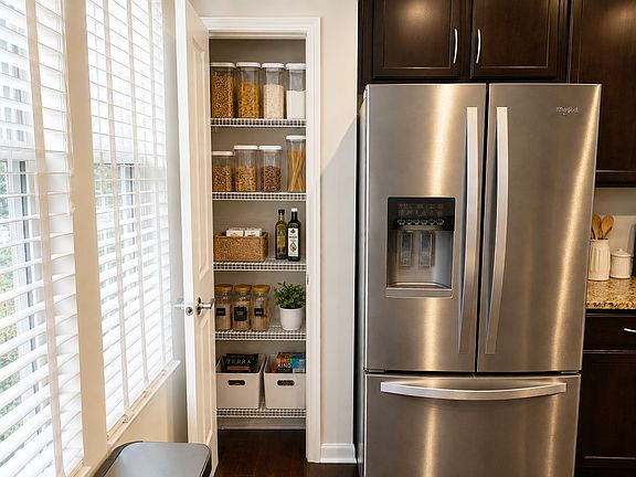 5th image of 3065 Coral Ln