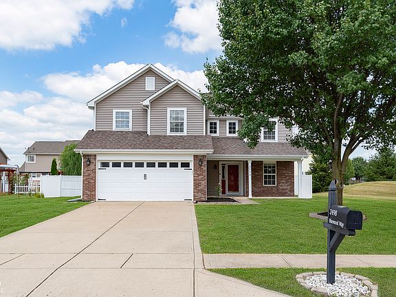3rd image of 2498 Bluewood Way