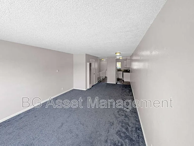 110 Avian Dr — Photo 4