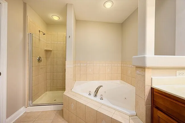 172 Mayo Ct — Photo 21