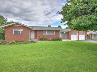 106 W Barton Ridge Rd, Greeneville, TN 37743