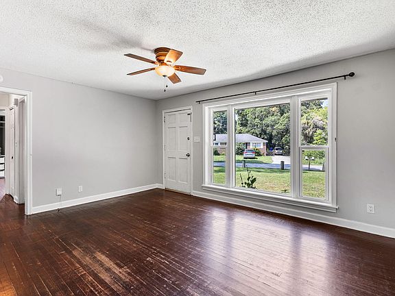3rd image of 860 Santee St