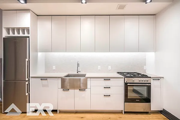 Rented by The KCI Group | media 27