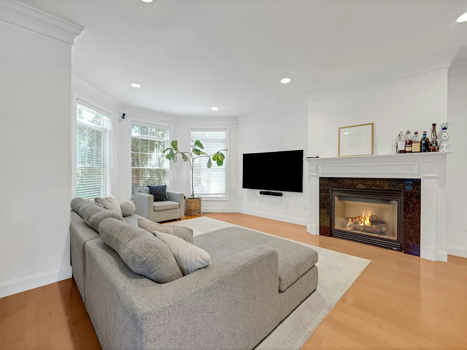 4 bed, 3.5 bath, $7,500 — Photo 4
