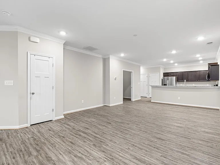 1503 Kathy Ann Way E — Photo 8