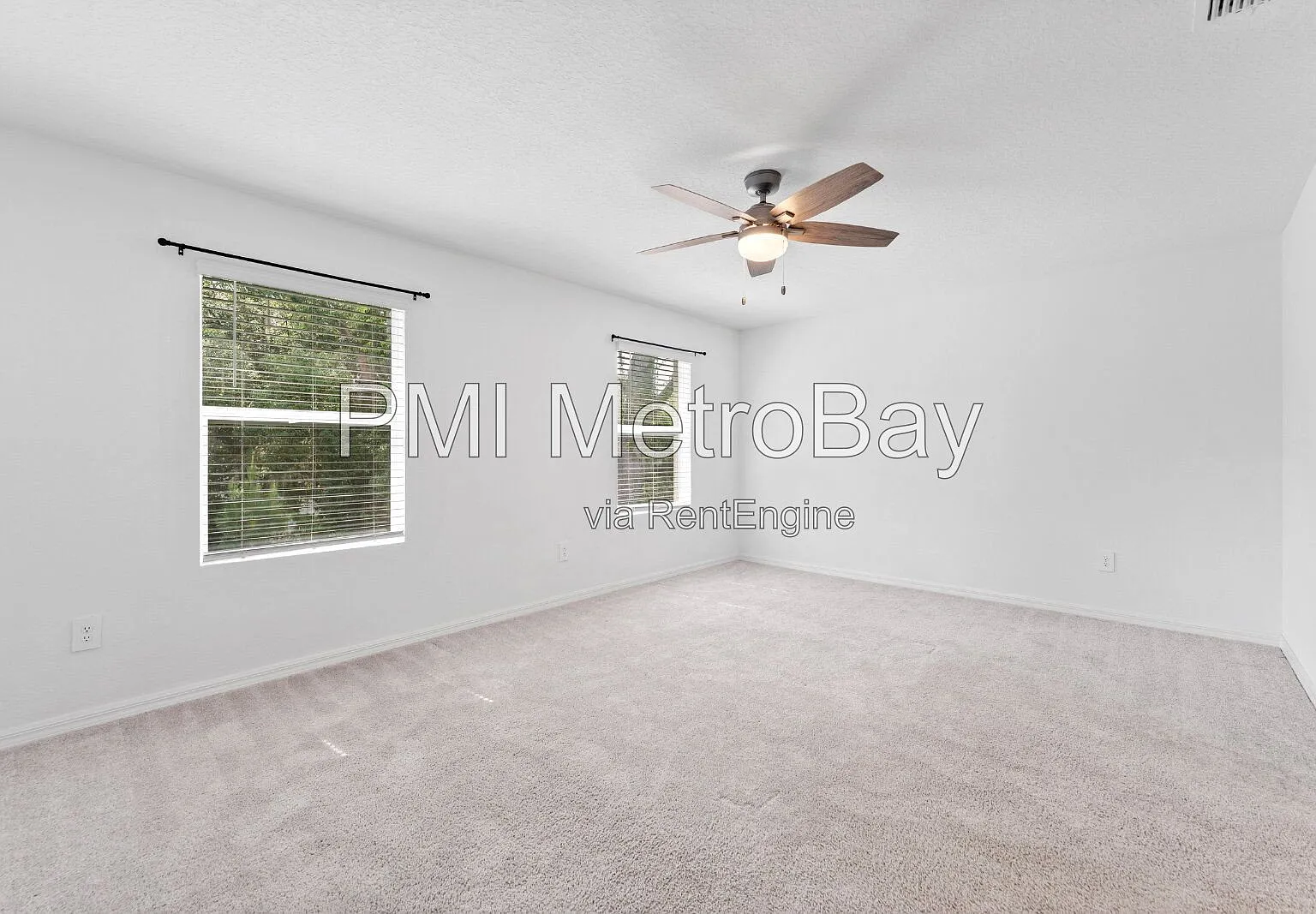 3 bed, 2.5 bath, 1634 sqft, $1,949 — Photo 4