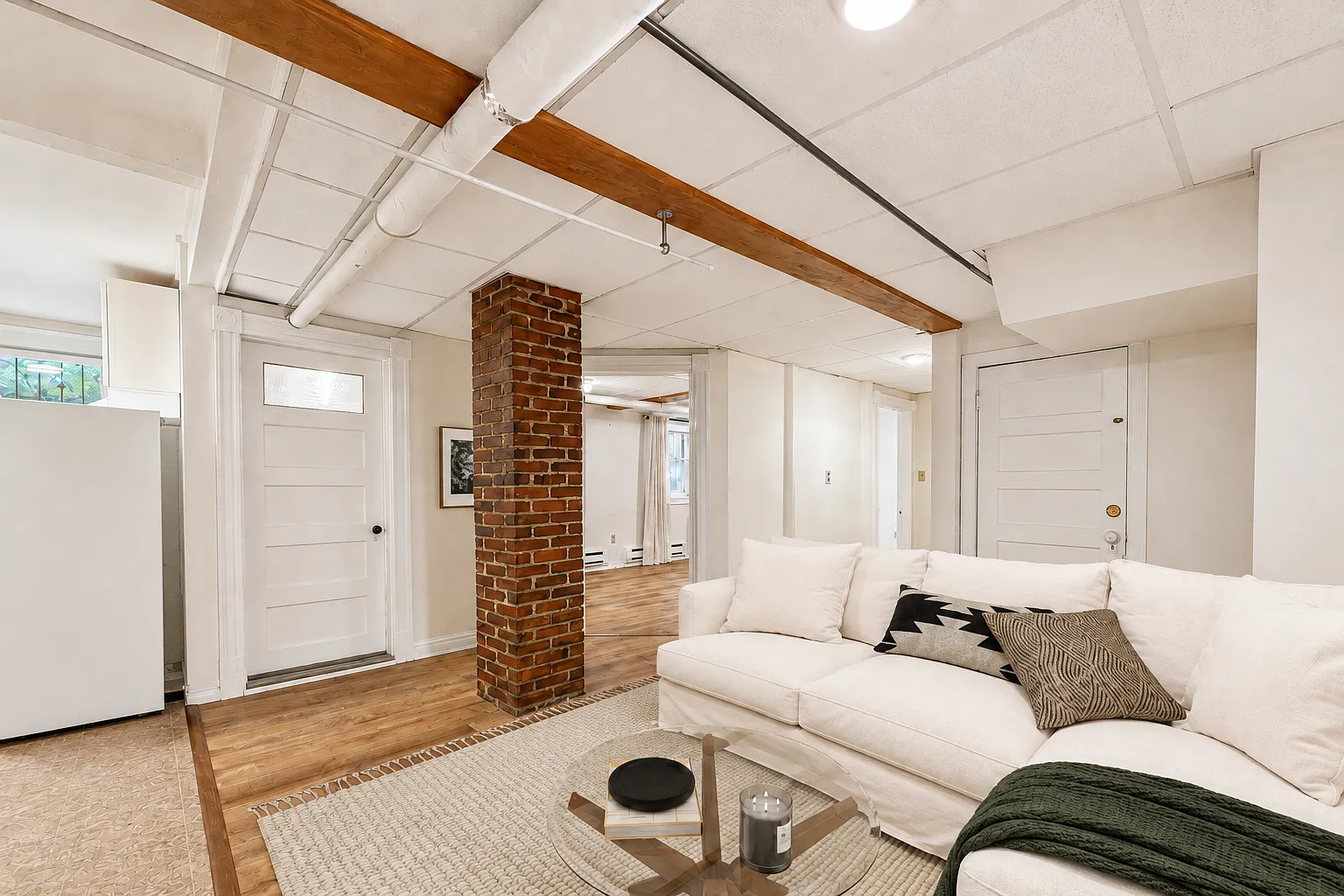 1 bed, 700 sqft, $2,200 — Photo 1